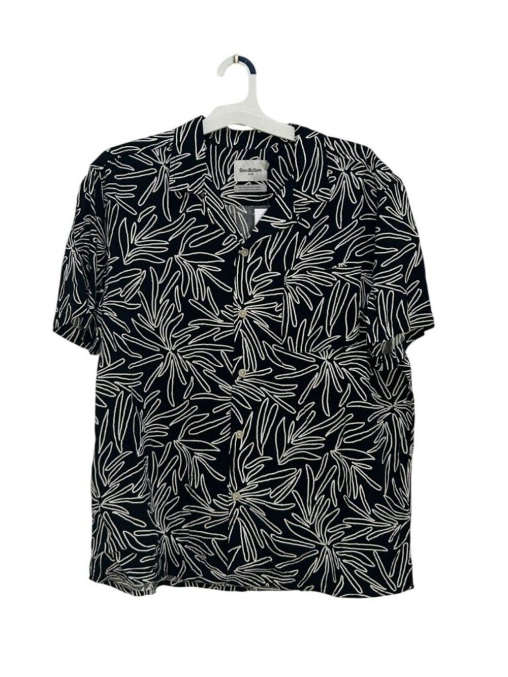 NWT Men's Size L Short Sleeve Button-Down Shirt - Goodfellow & Co